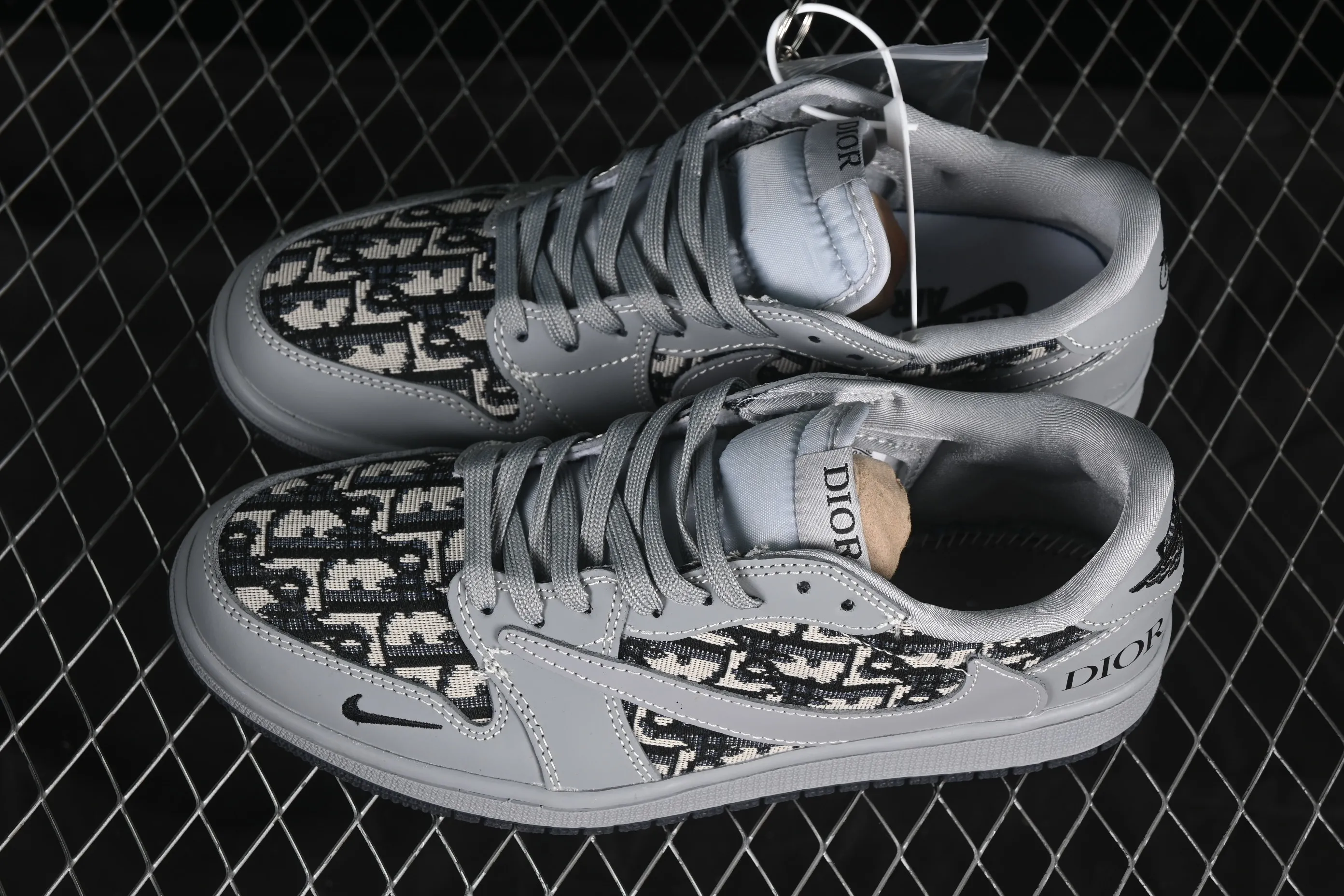 All categories Air Jordan Jordan series basketball shoes Air Jordan 1 Low High-end customized low-top sneakers Travis Scott x Fragment Design x Air Jordan 1 Low OG SP AJ1 Joe 1 Dior joint lime low-top cultural casual sneakers LD2025-031